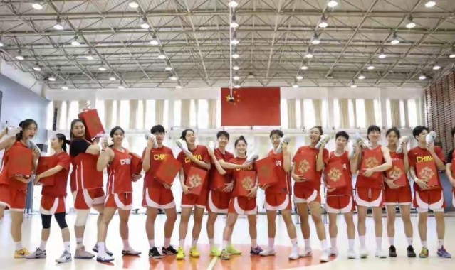 2026世界杯手机高清观看-双塔缺席，新人扛旗！女篮生死战前，宫鲁鸣的豪赌开始了